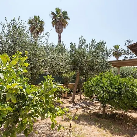 La Pineta Villa *